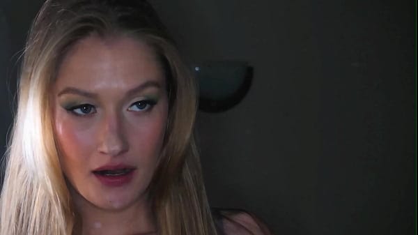 My tinder date didn’t waste time.. he fucked me rough with his huge cock on the first night..