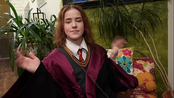 Harry Potter fucks Hermione with his magic wand